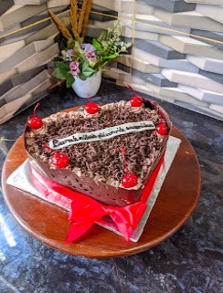 YANTI NAYLA CAKE